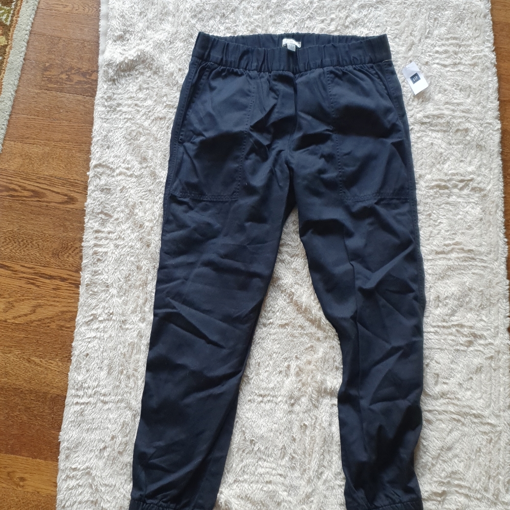 NWT GAP JOGGERS